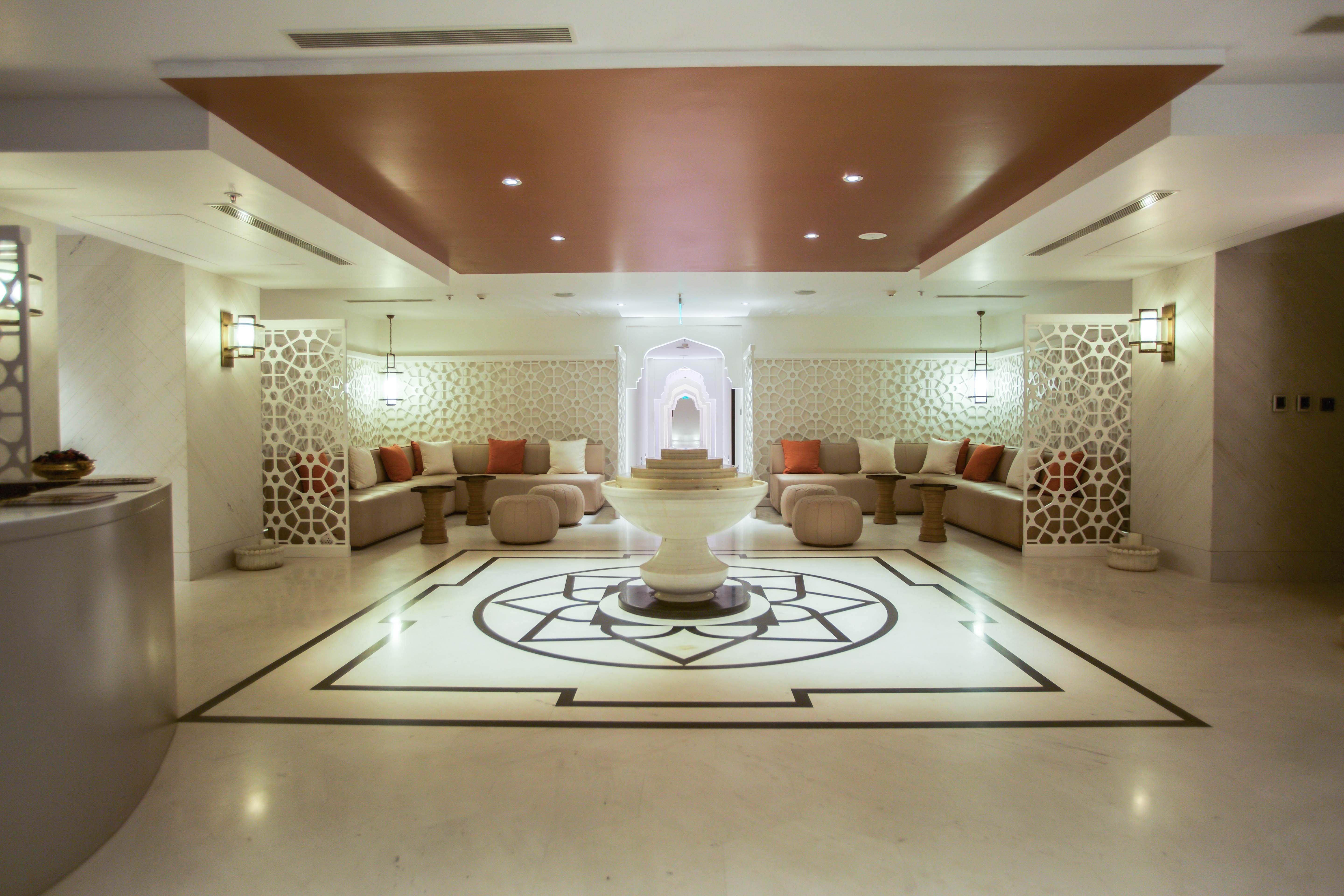 Crowne Plaza Chennai Adyar Park, An Ihg Hotel Exterior photo The spa at the Taj Mahal Palace, Mumbai