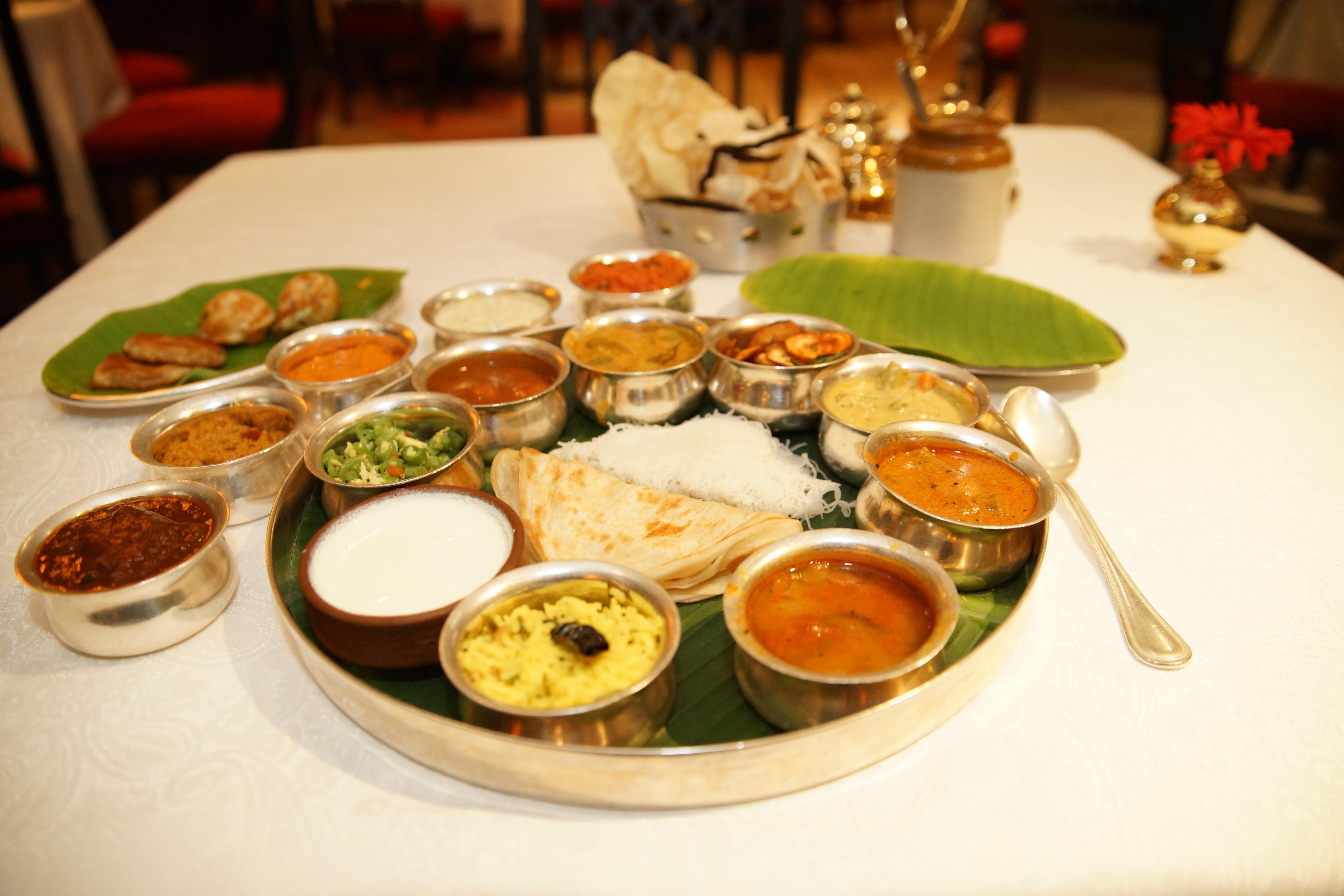 Crowne Plaza Chennai Adyar Park, An Ihg Hotel Exterior photo A vegetarian thali