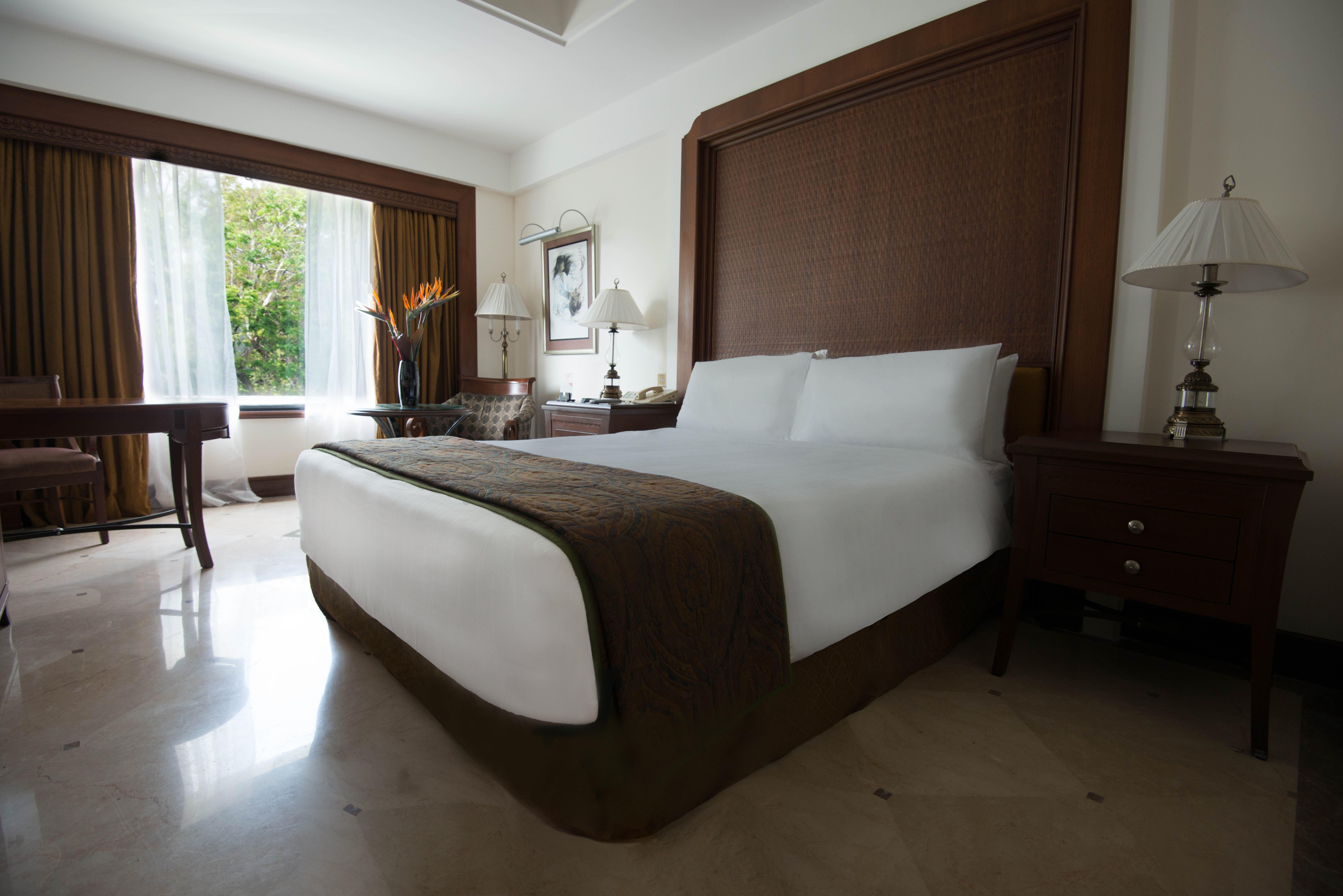 Crowne Plaza Chennai Adyar Park, An Ihg Hotel Exterior photo A bedroom at the Taj Bengal