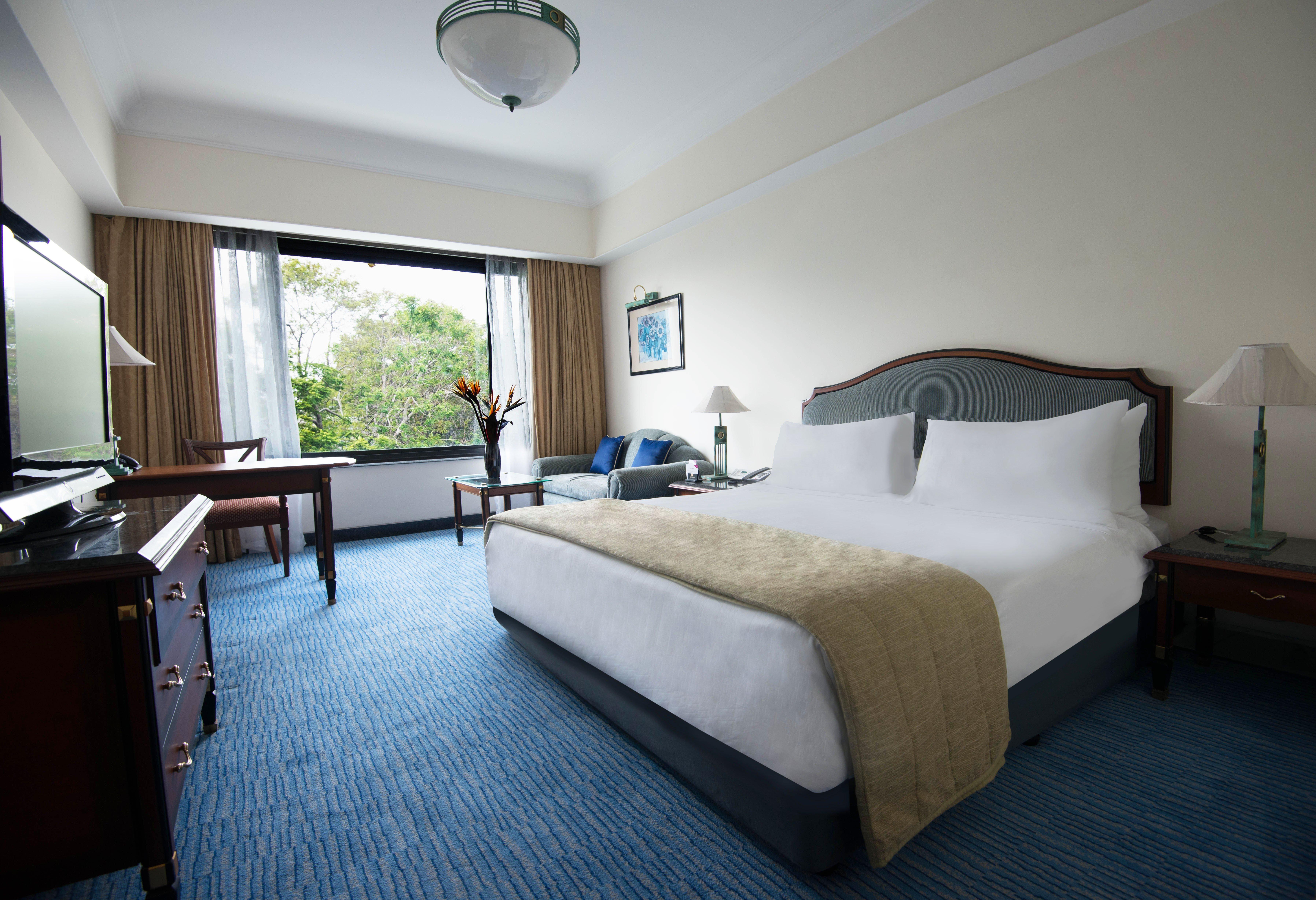 Crowne Plaza Chennai Adyar Park, An Ihg Hotel Exterior photo Deluxe Room
